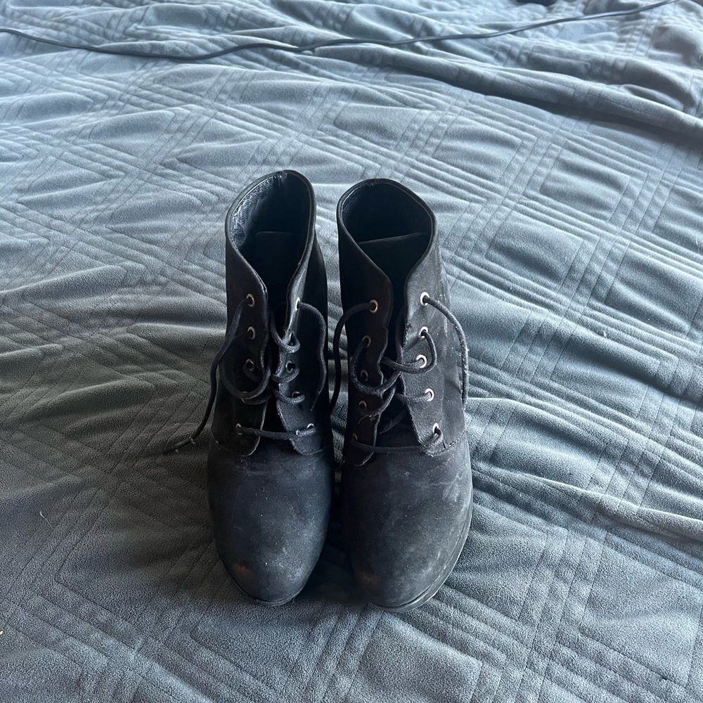 Steve Madden Black Suede Booties